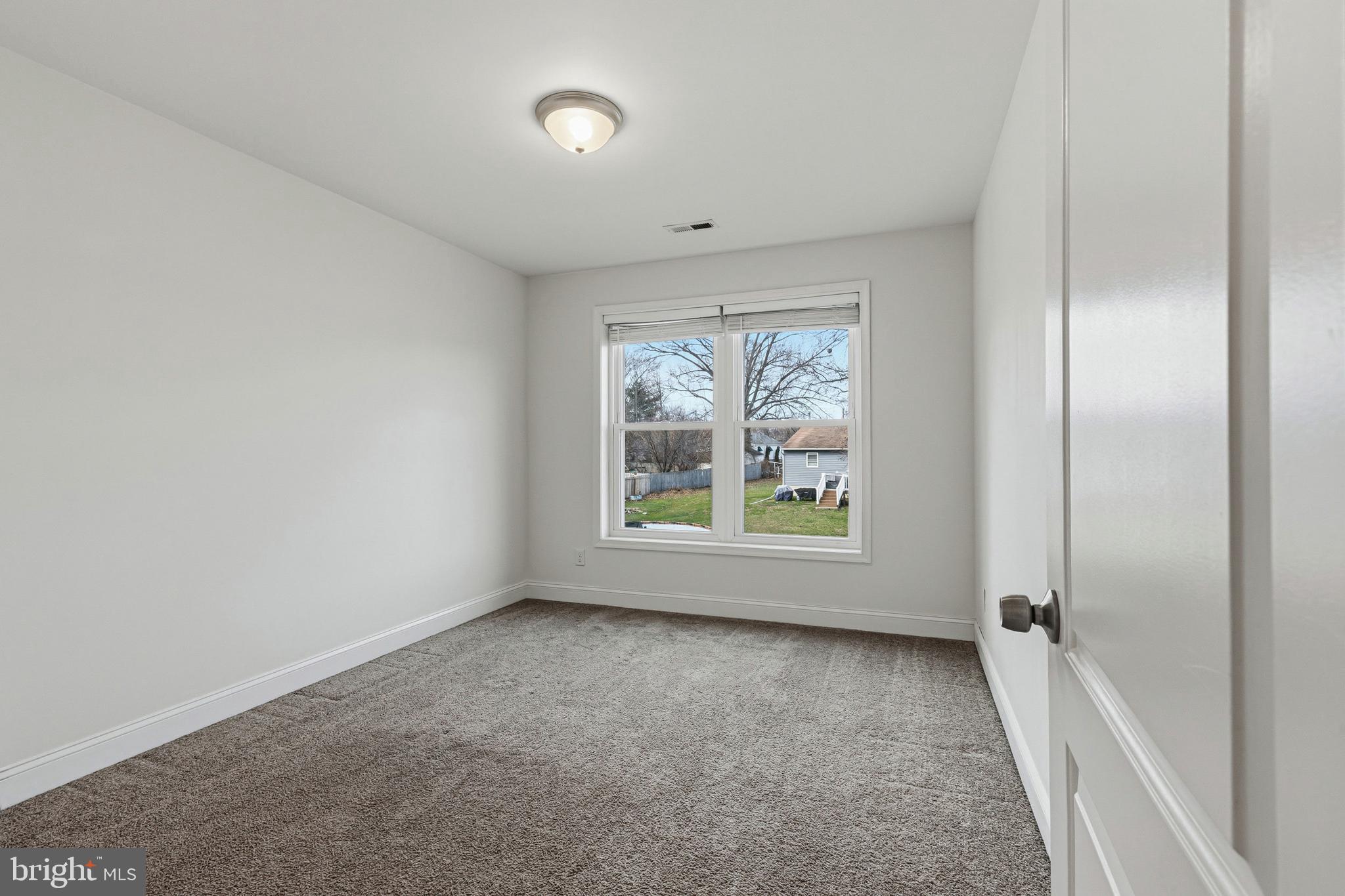 TWIN OAKS - Residential Income