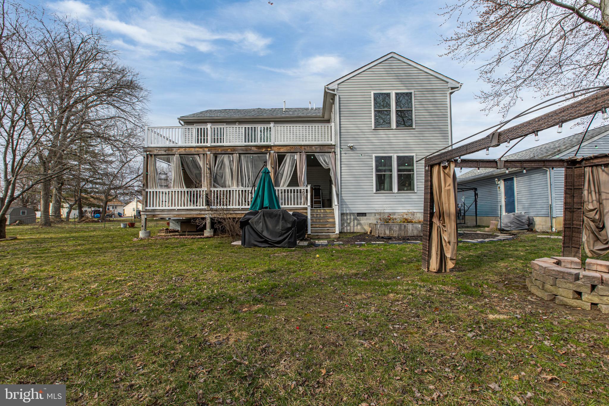 TWIN OAKS - Residential Income