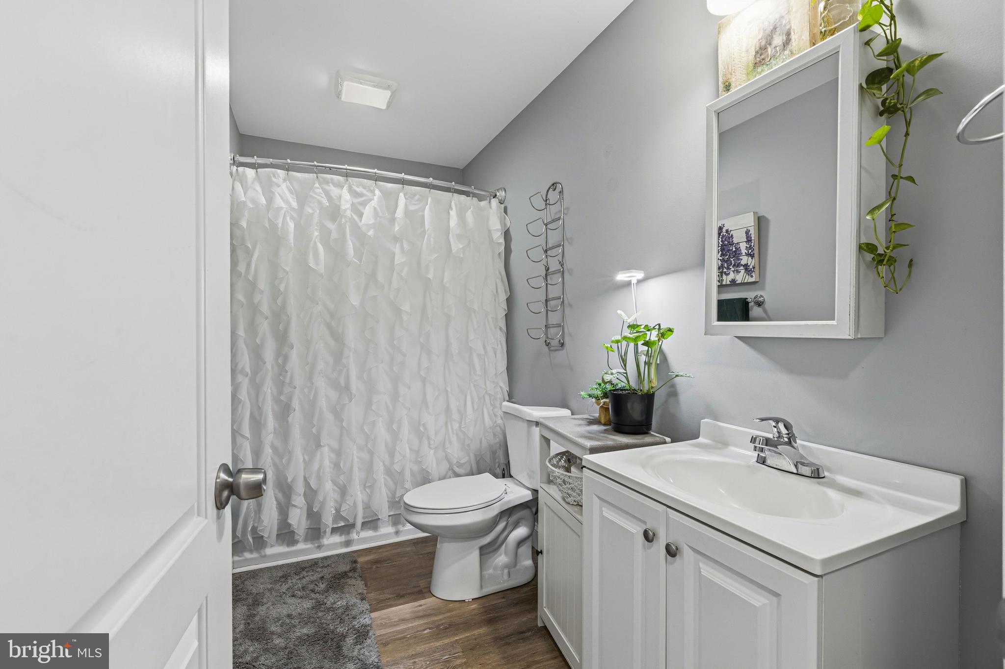 TWIN OAKS - Residential Income