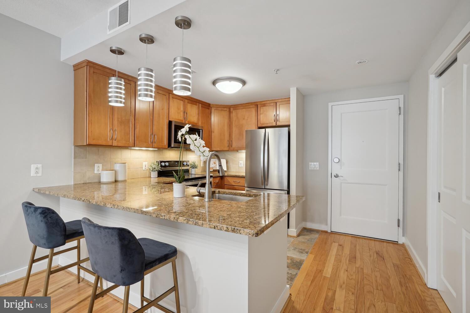 RESIDENCES AT LIBERTY CENTER - Residential