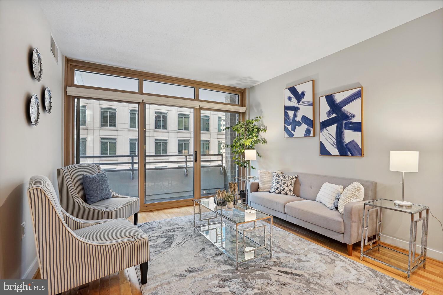 RESIDENCES AT LIBERTY CENTER - Residential