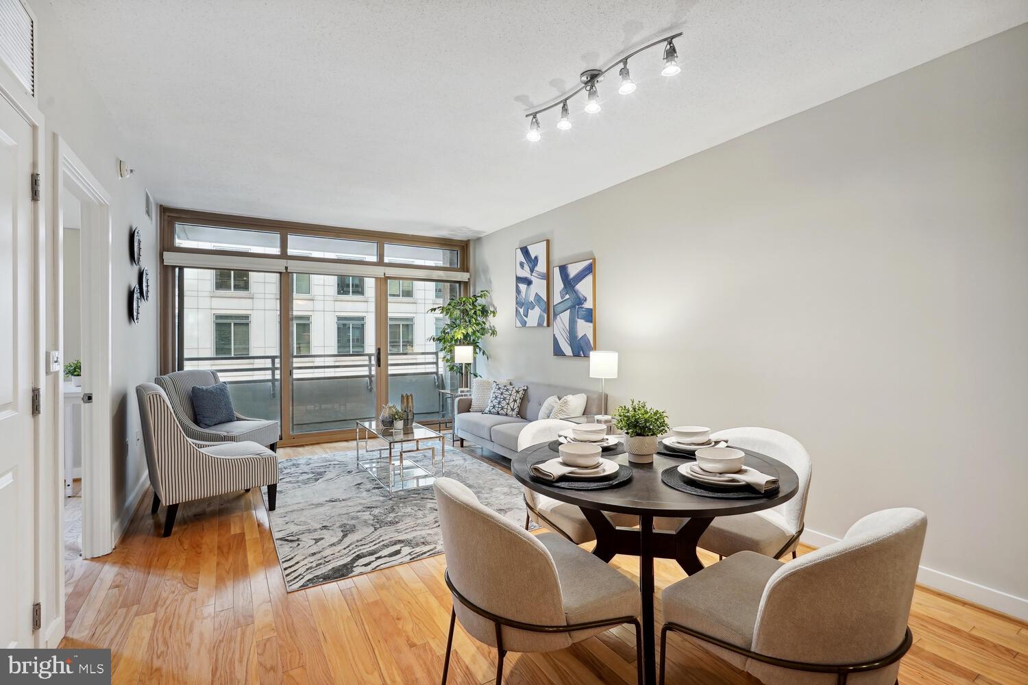 RESIDENCES AT LIBERTY CENTER - Residential