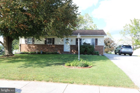 Homes For Sale - 95 Lion Drive<br/> York County, HANOVER, PA 17331