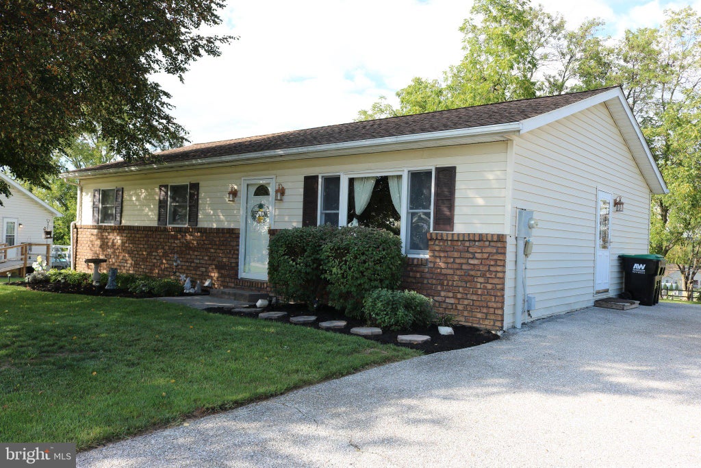 Photo of 95 Lion Drive, HANOVER, PA 17331 (MLS # PAYK2111732)