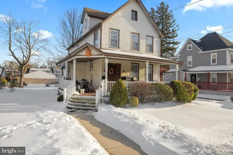 116 Chestnut Street Unit 2, Audubon, NJ MLS: NJCD2110660