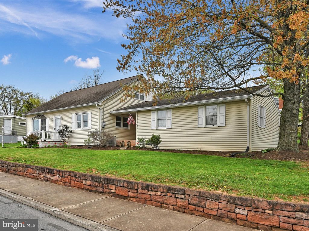 Photo of 21 Landis Road, Ephrata, PA 17522 (MLS # PALA2049622)