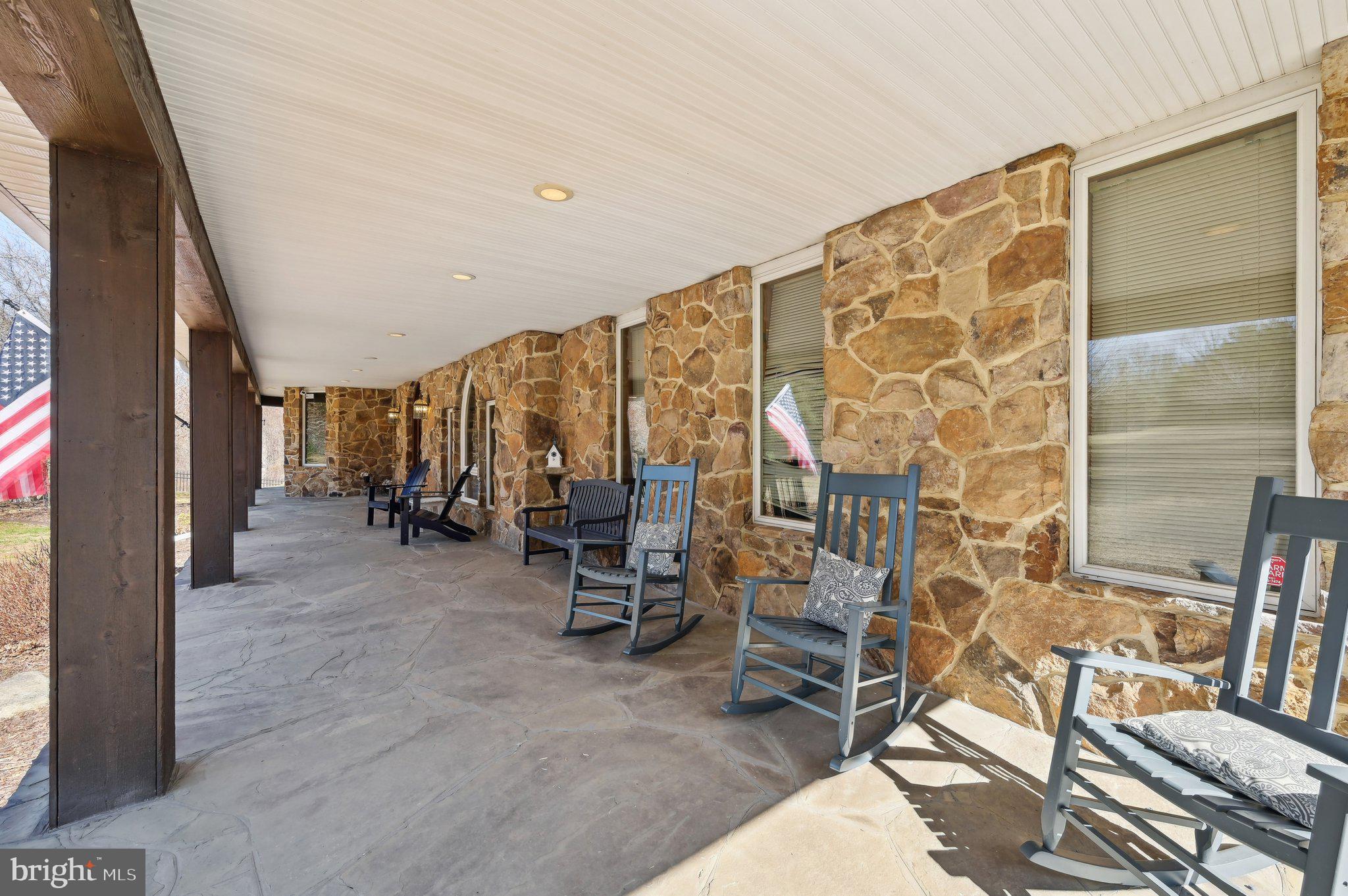 3 FOX FIELD COURT
