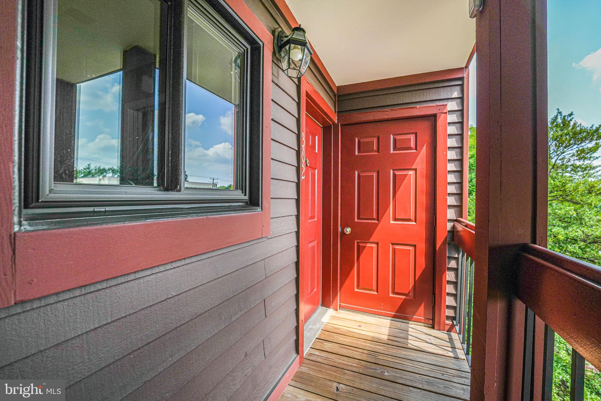 2815 LEE OAKS COURT 302