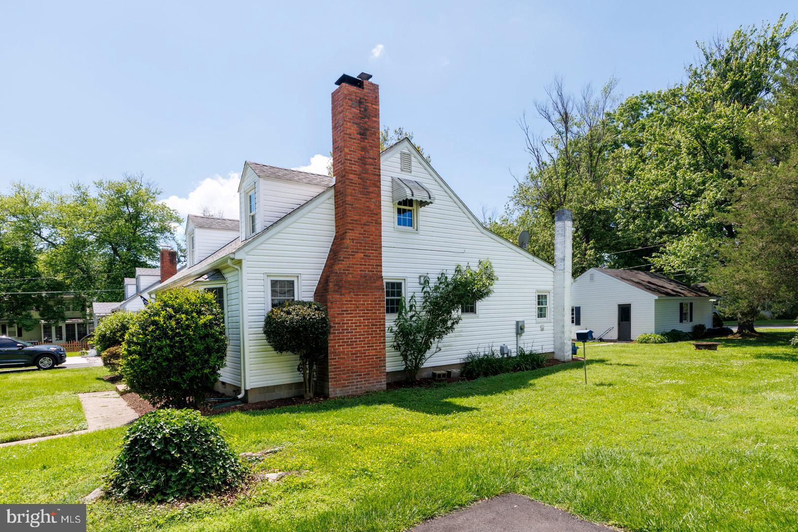 407 ARBOR PLACE