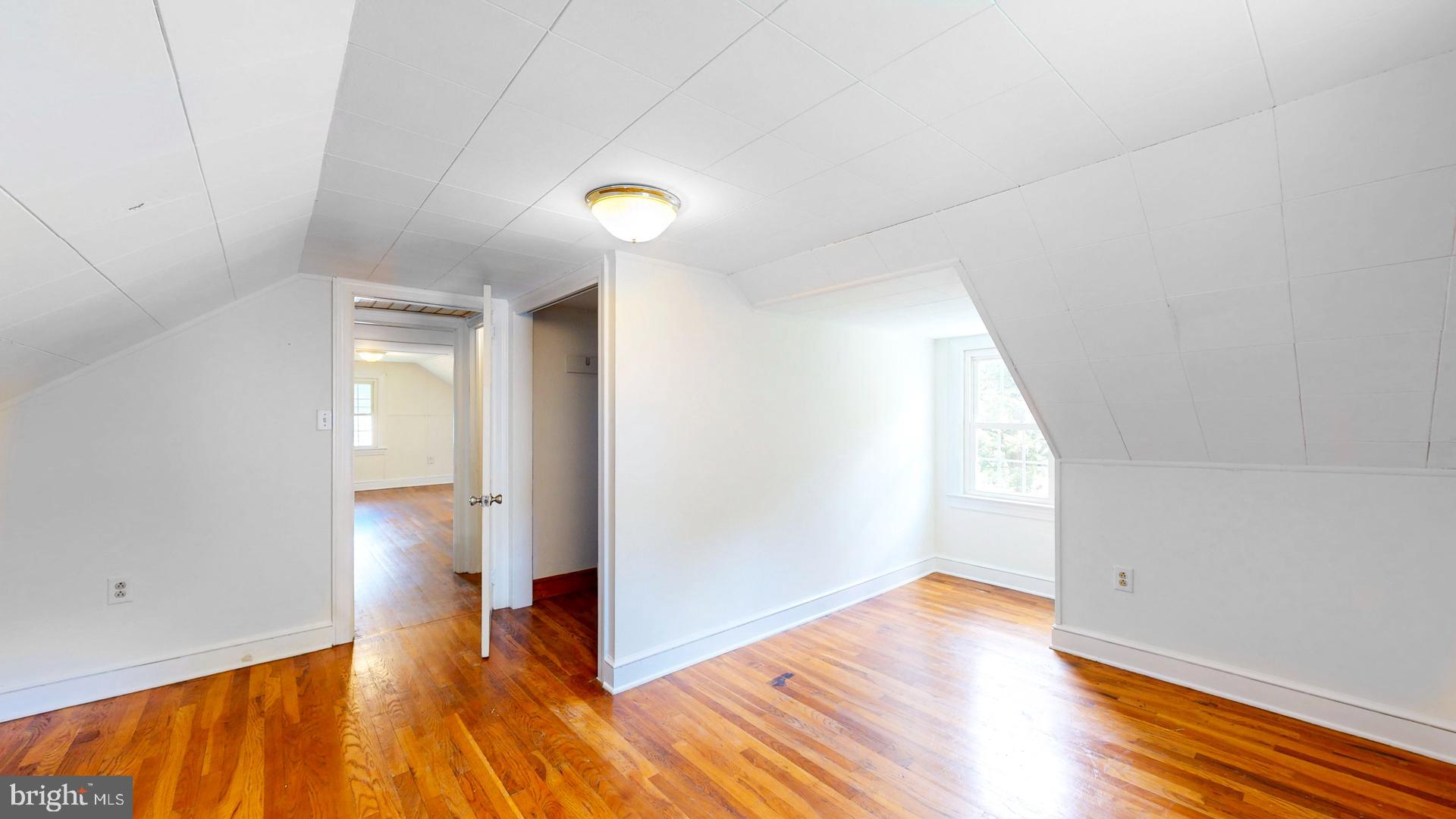 EASTON - Residential