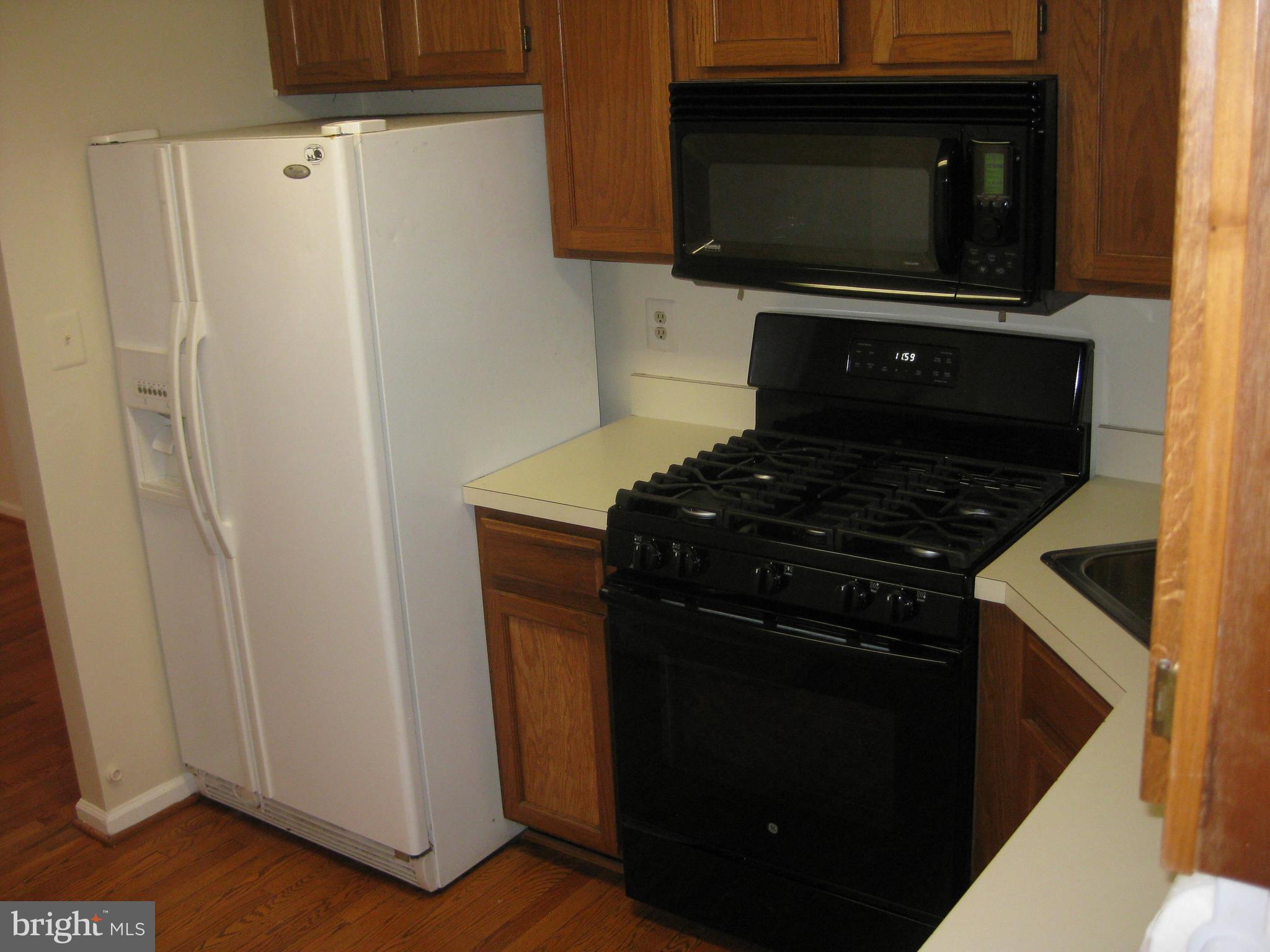 WOODGATE VILLAGE - Residential Lease