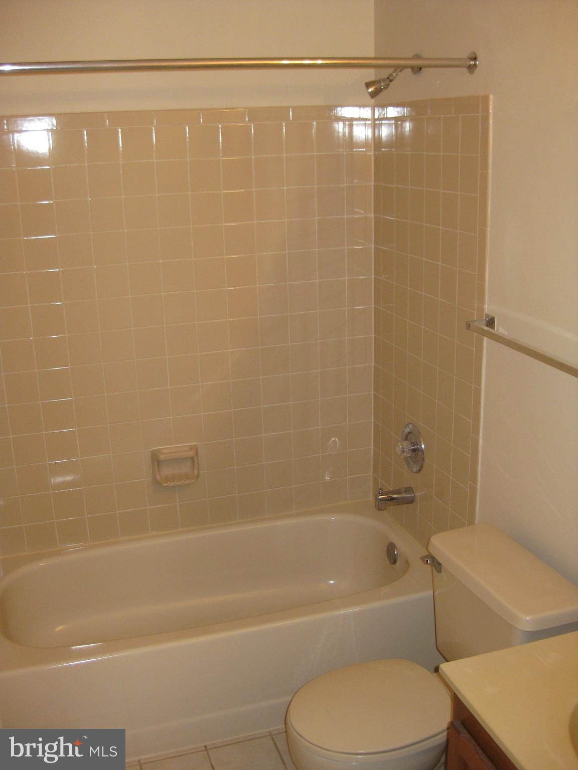 WOODGATE VILLAGE - Residential Lease