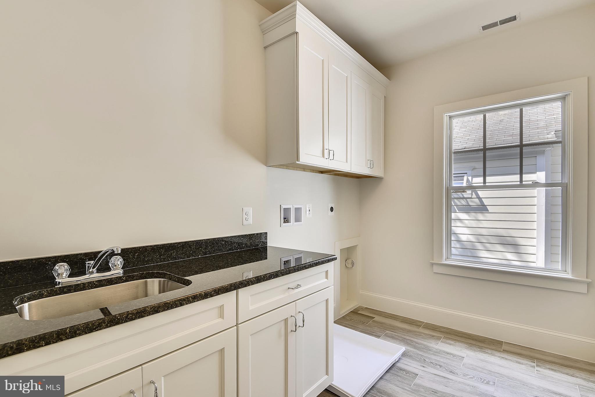 HUNTINGTON TERRACE - Residential