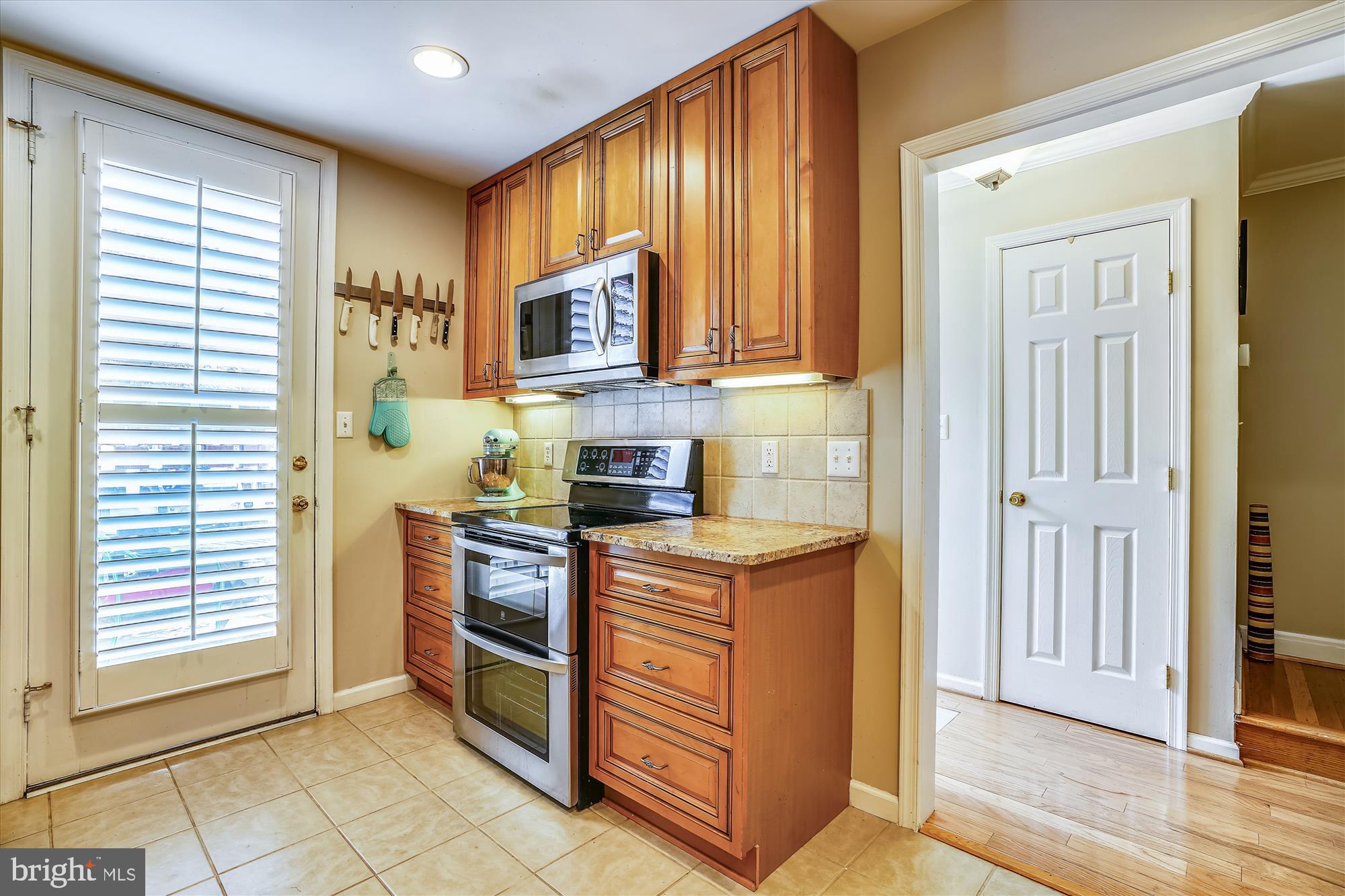 CROSS KEYS - Residential