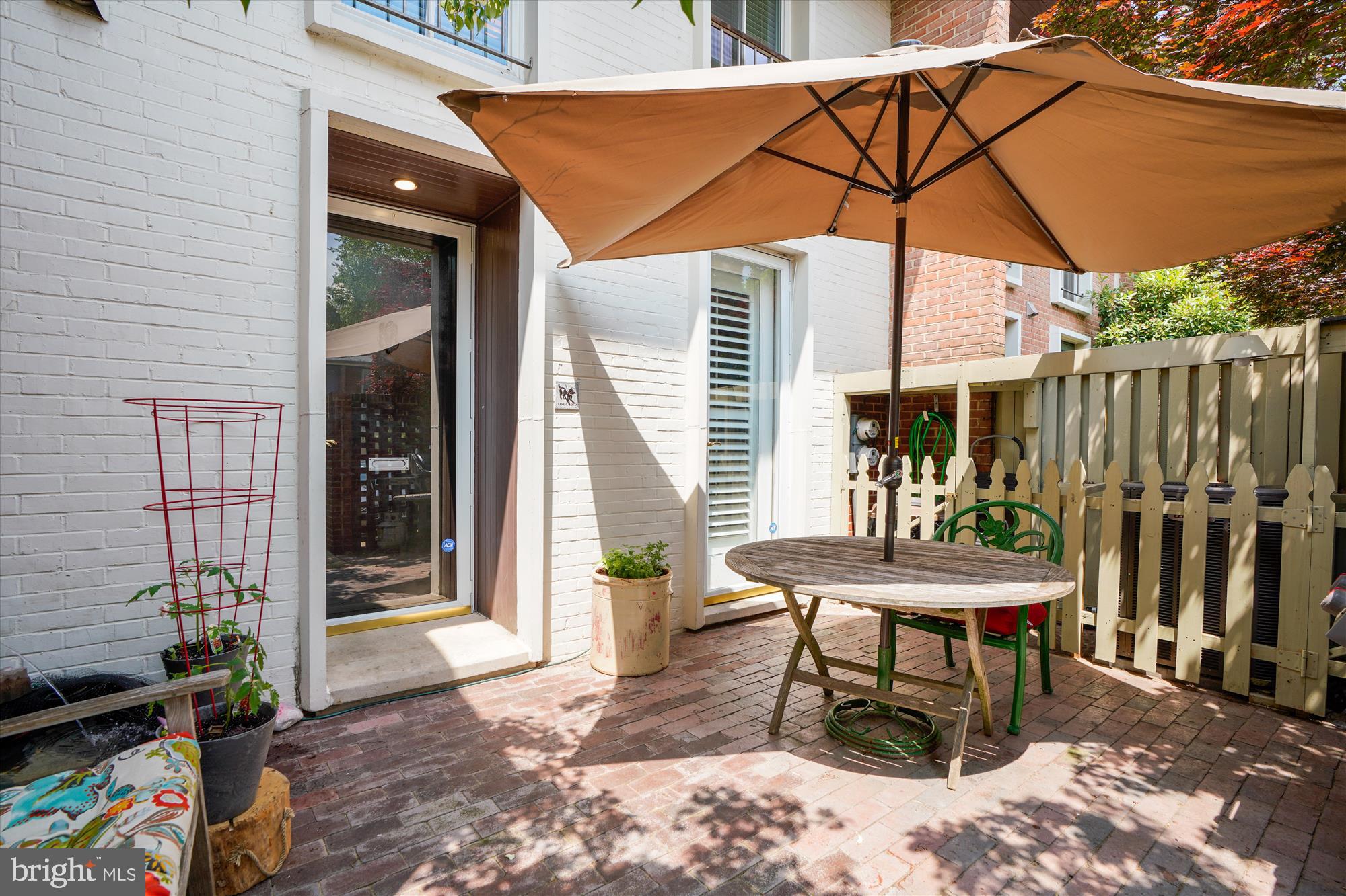 CROSS KEYS - Residential