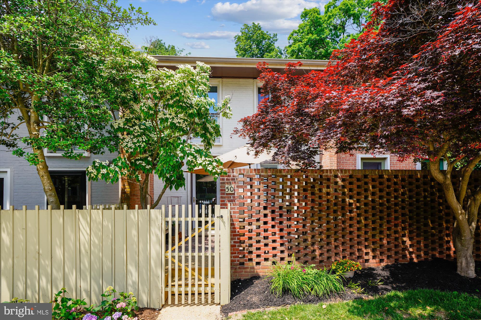 CROSS KEYS - Residential