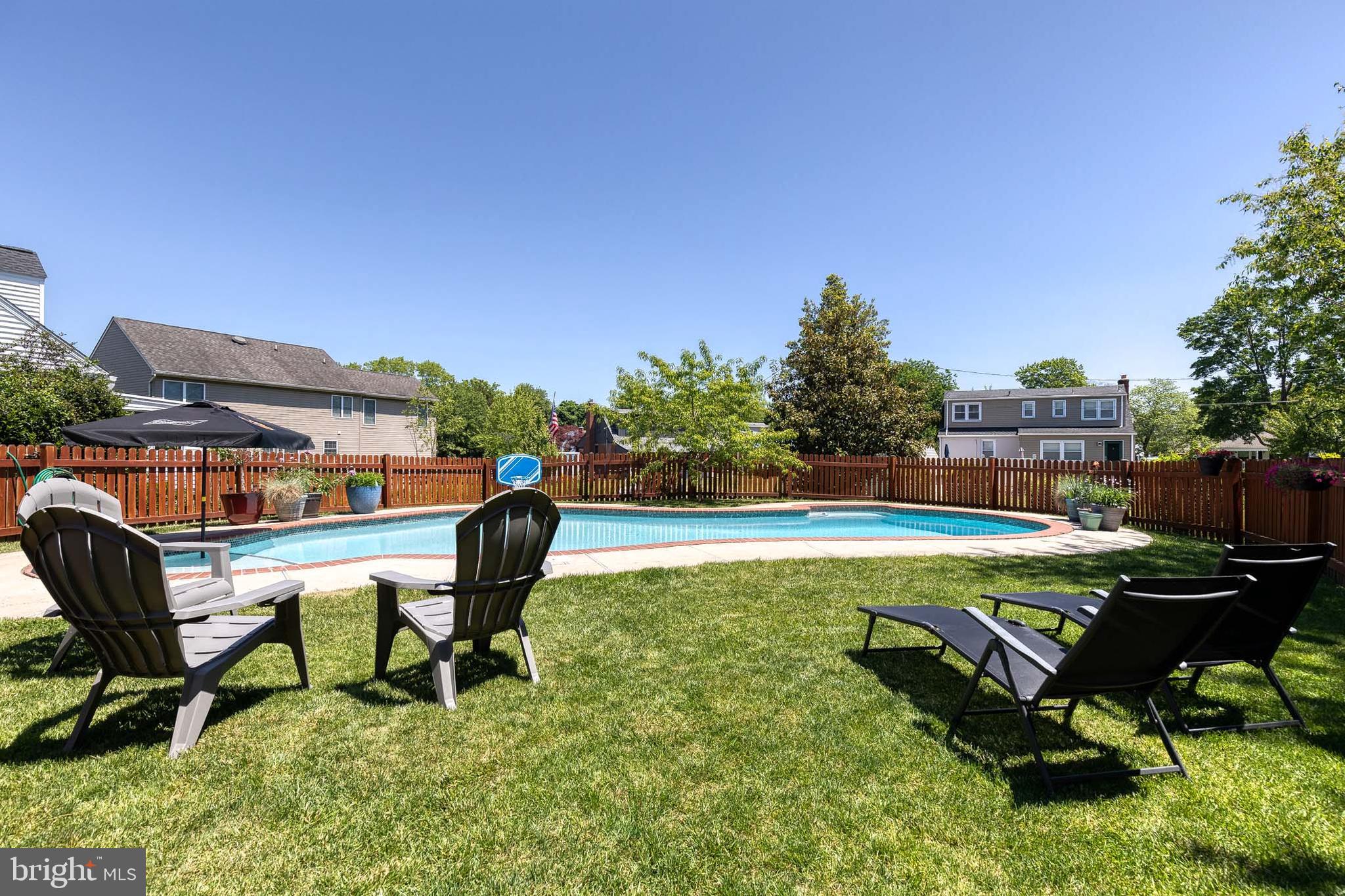 PERRY HALL - Residential