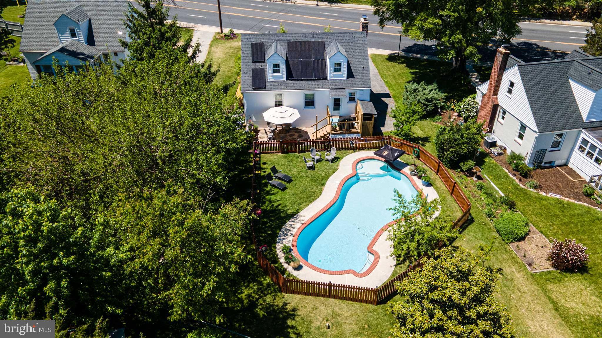 PERRY HALL - Residential