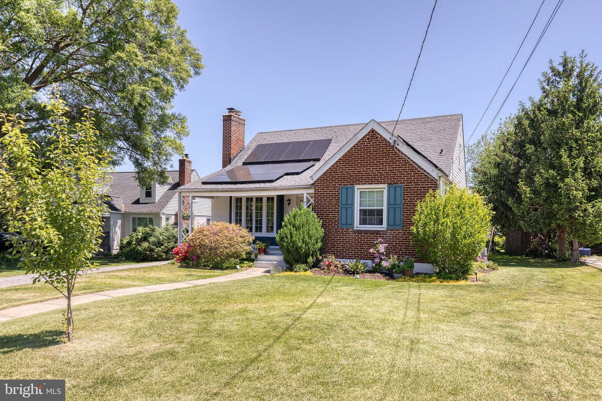 PERRY HALL - Residential