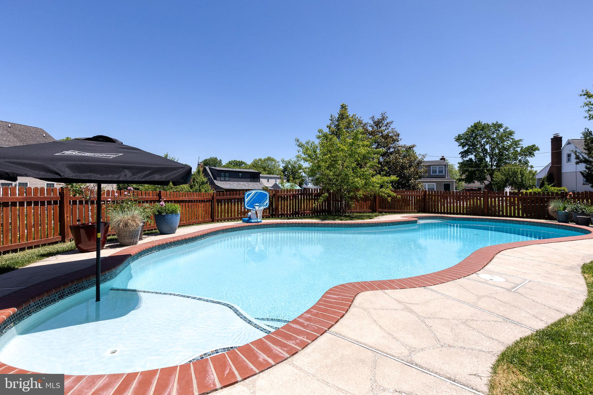PERRY HALL - Residential