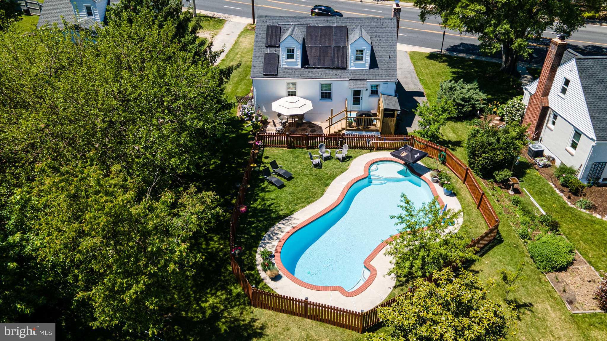 PERRY HALL - Residential