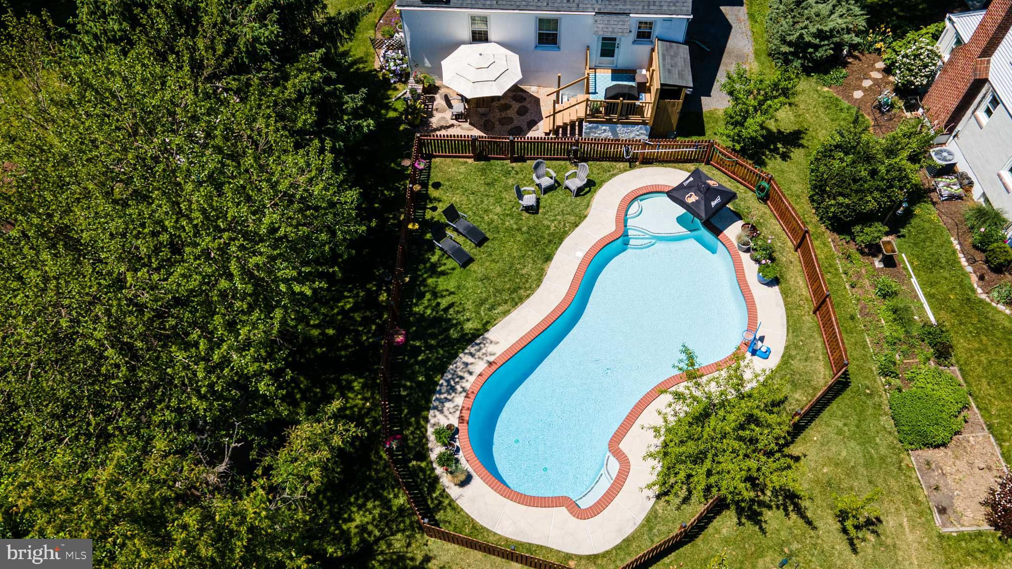PERRY HALL - Residential