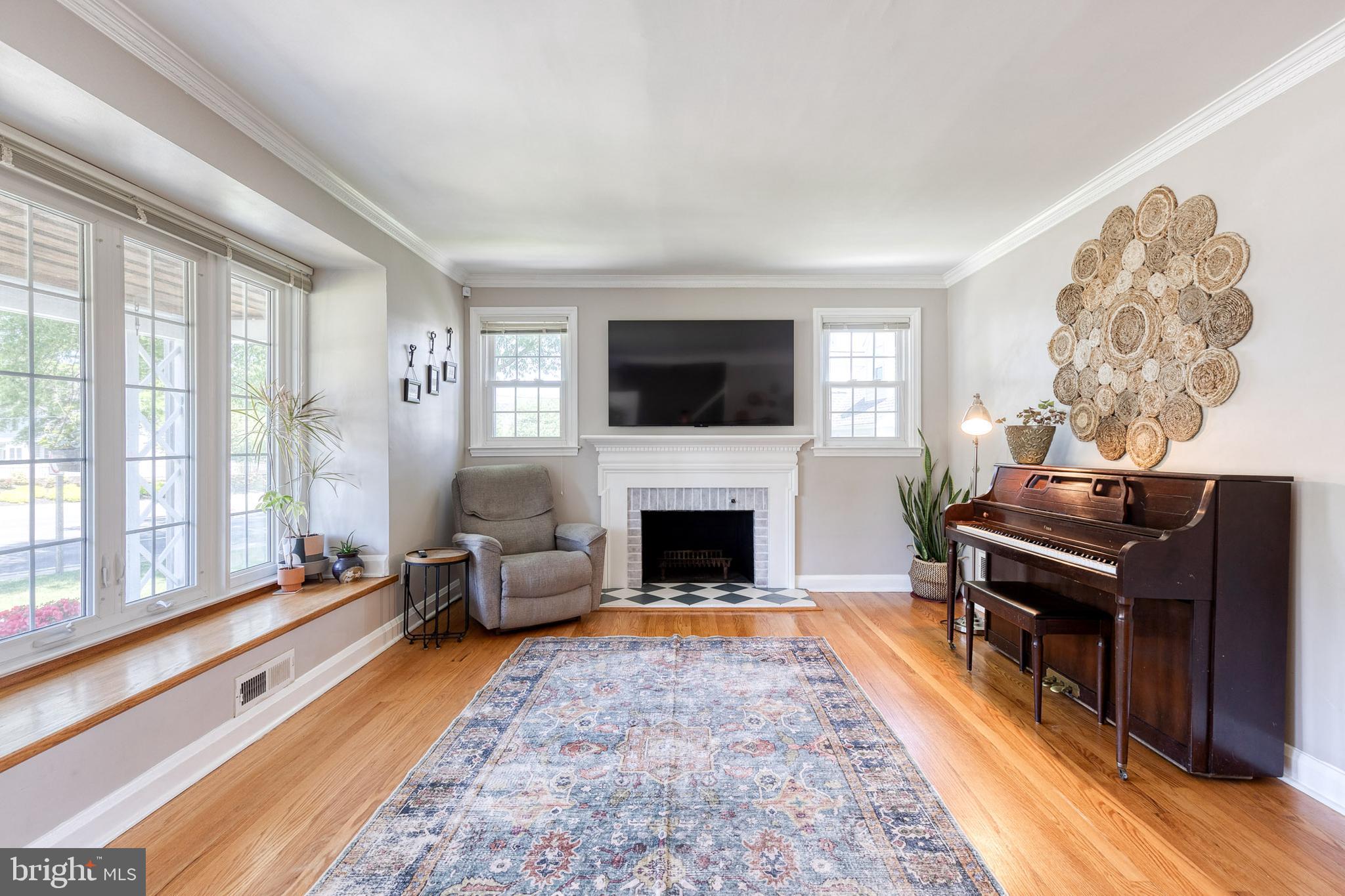 PERRY HALL - Residential