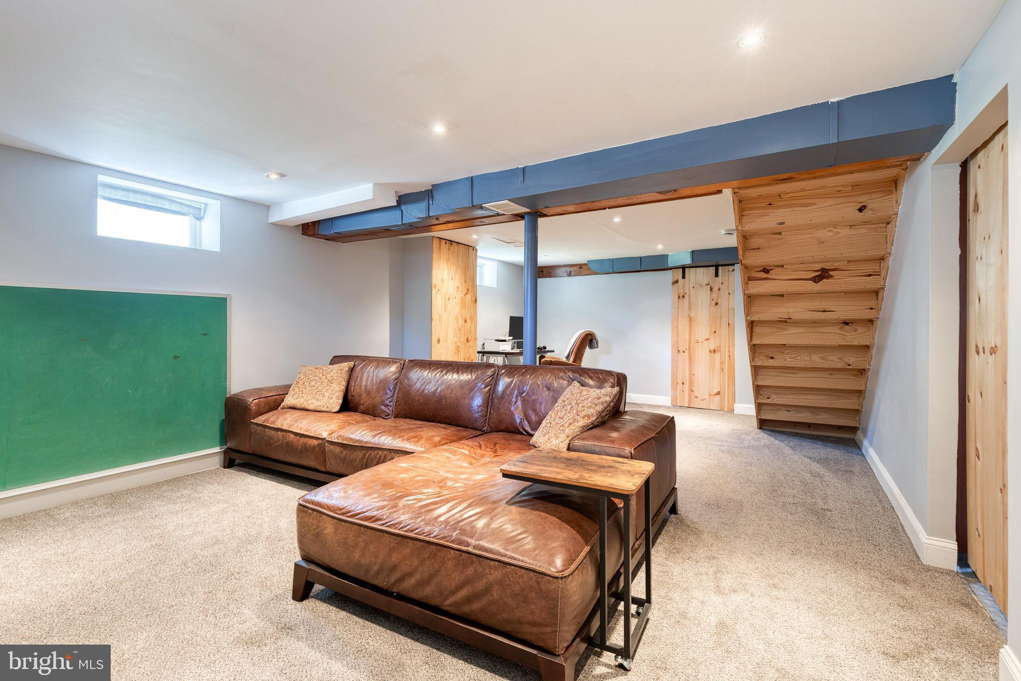 PERRY HALL - Residential
