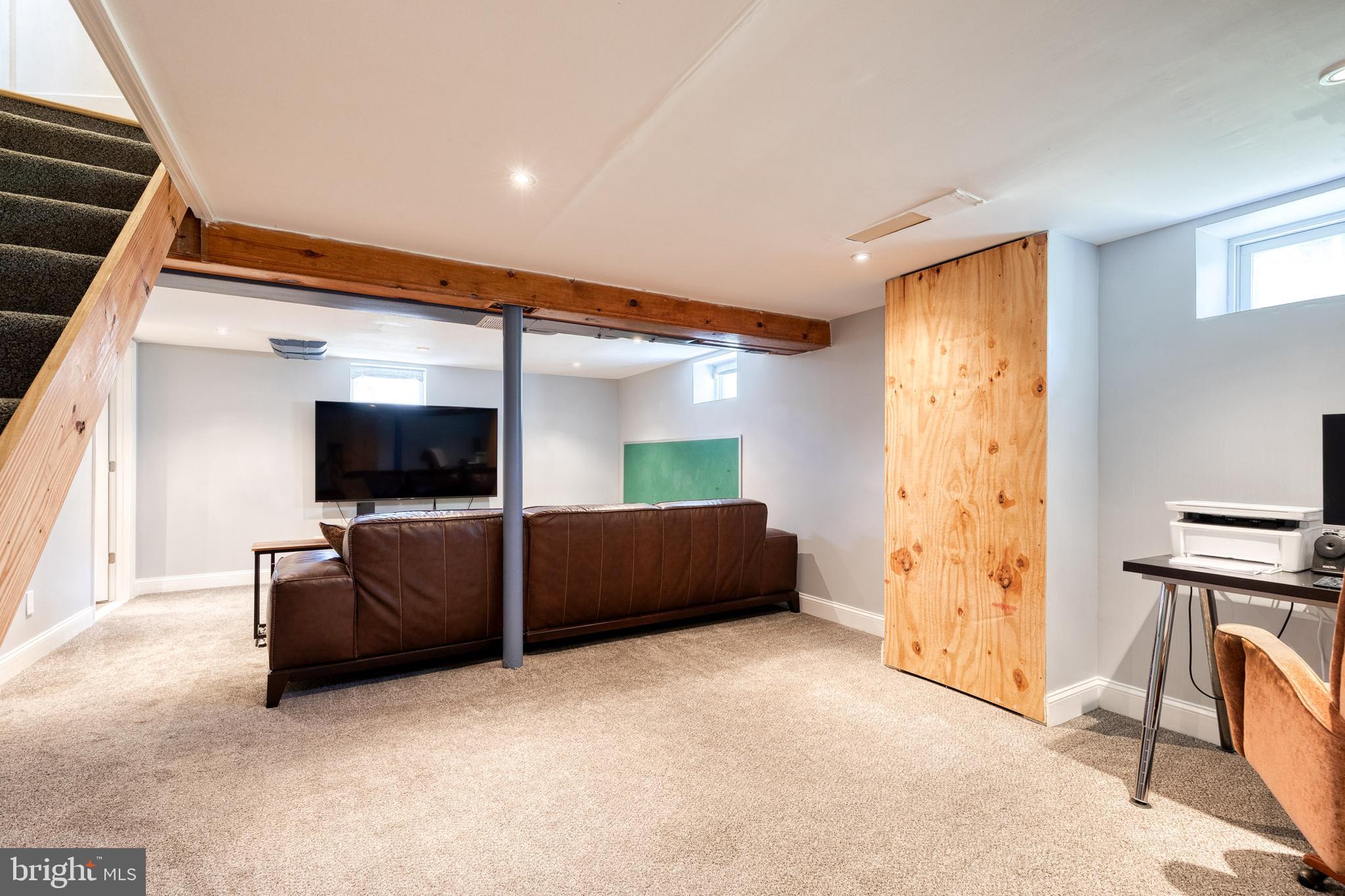 PERRY HALL - Residential