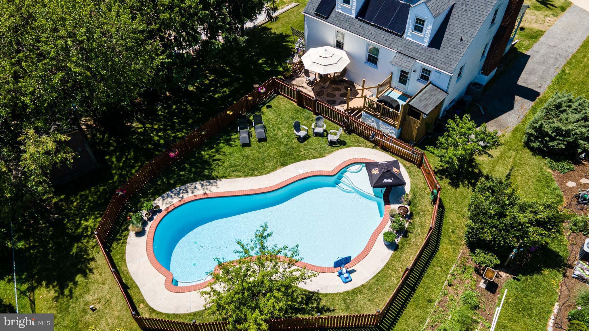 PERRY HALL - Residential