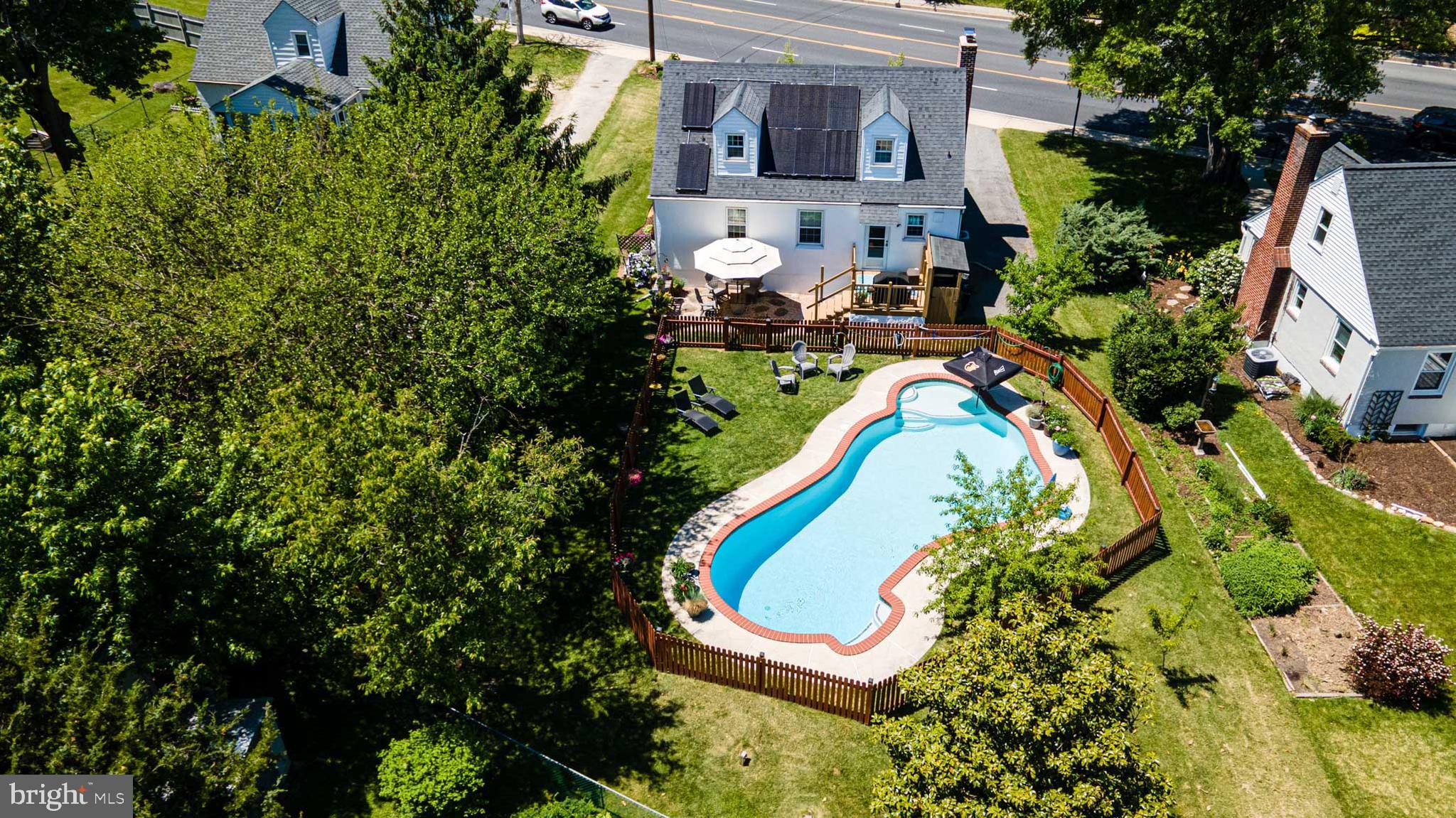 PERRY HALL - Residential