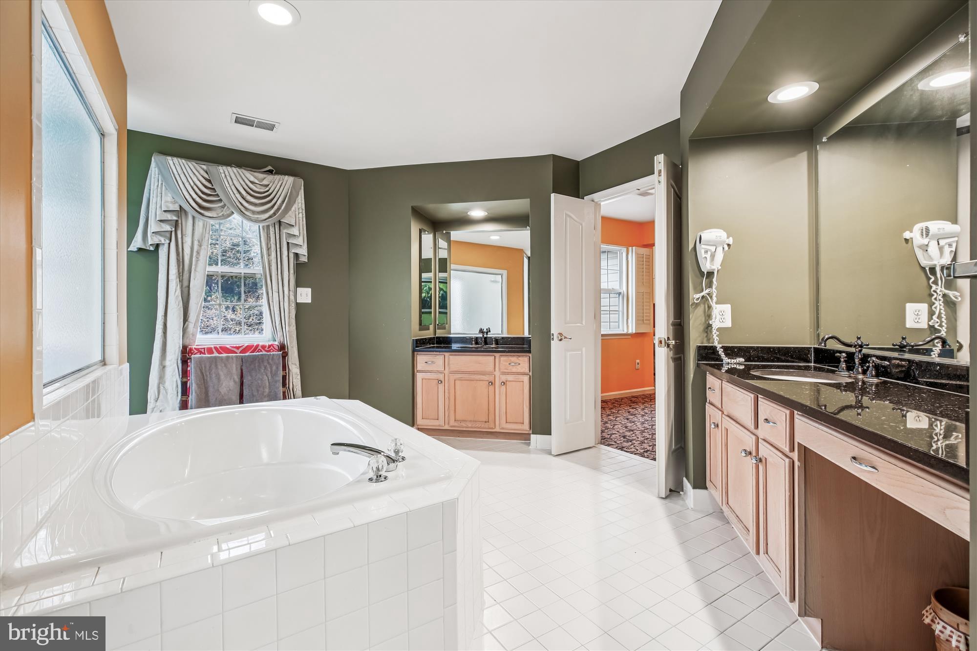 KINGSVIEW VILLAGE - Residential