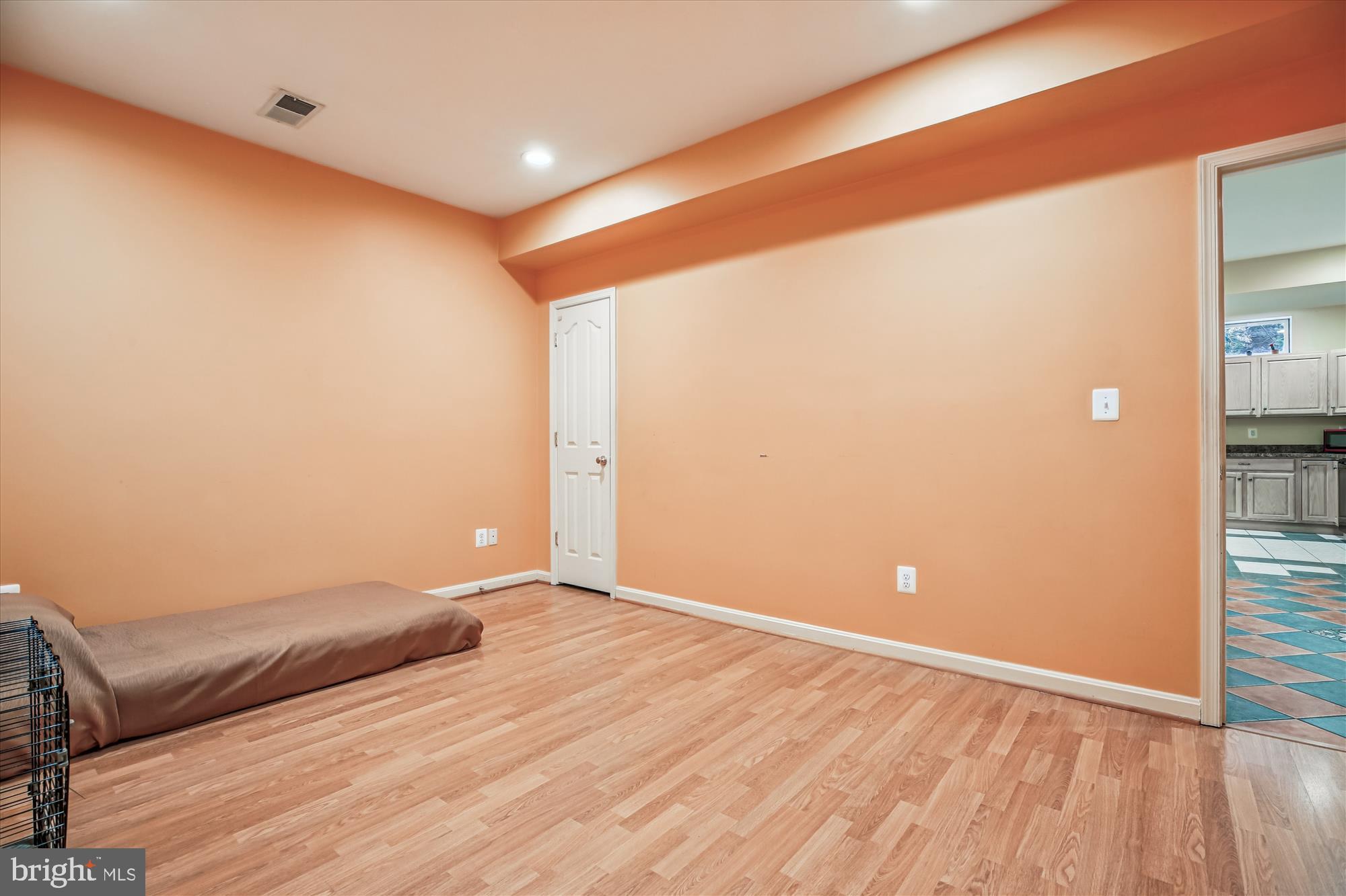 KINGSVIEW VILLAGE - Residential