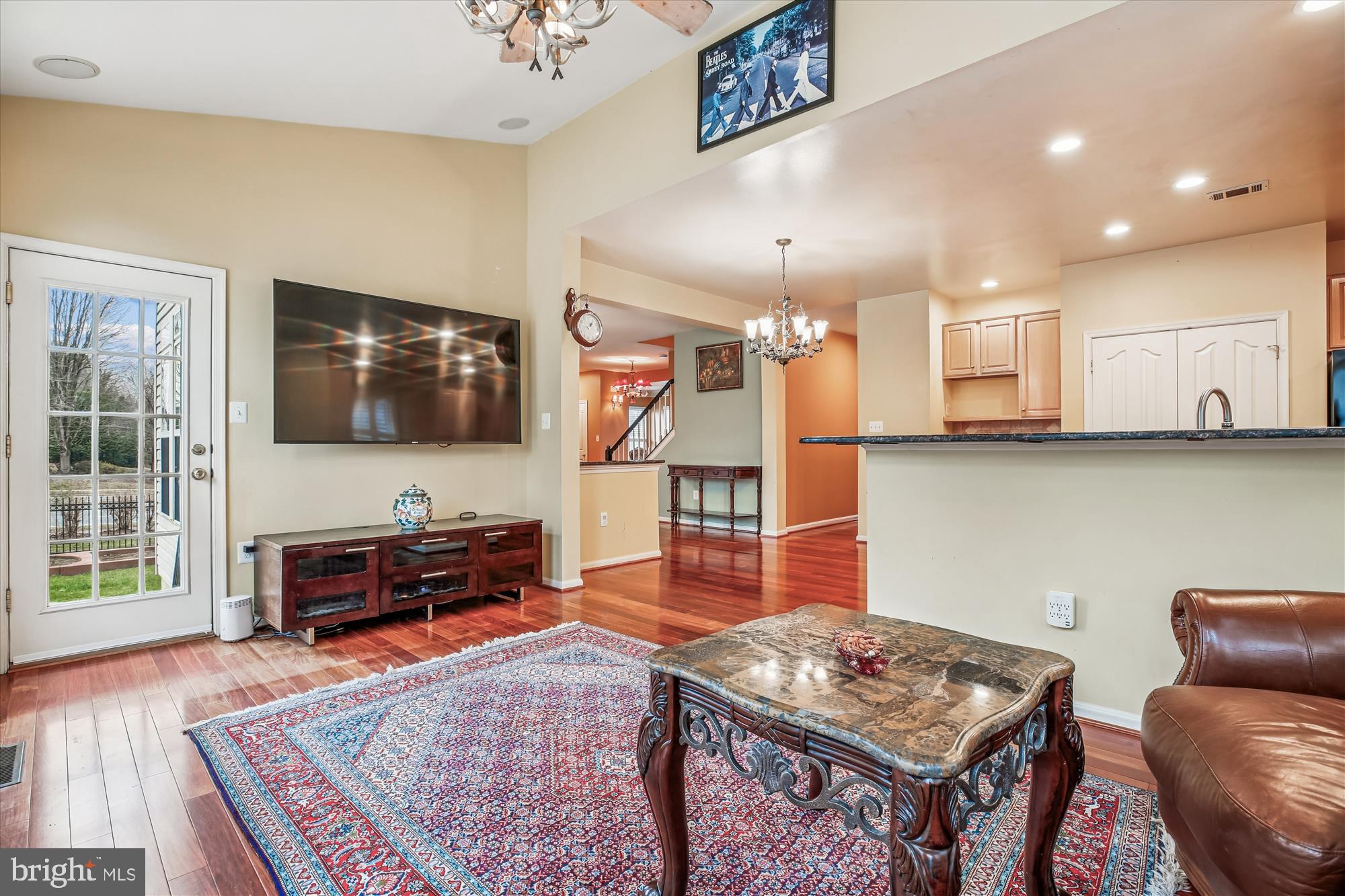 KINGSVIEW VILLAGE - Residential