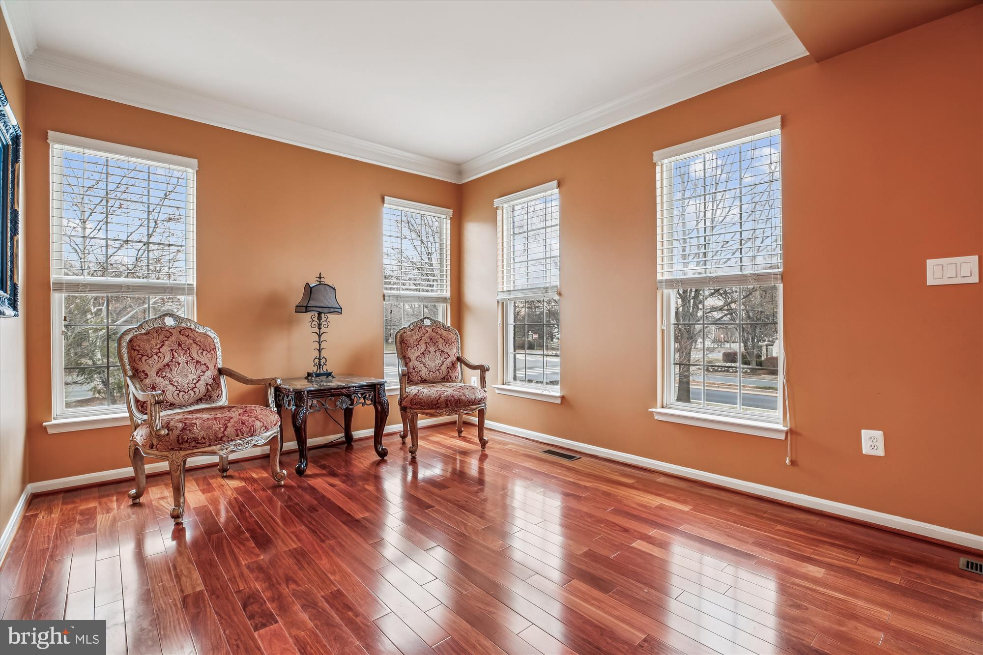 KINGSVIEW VILLAGE - Residential