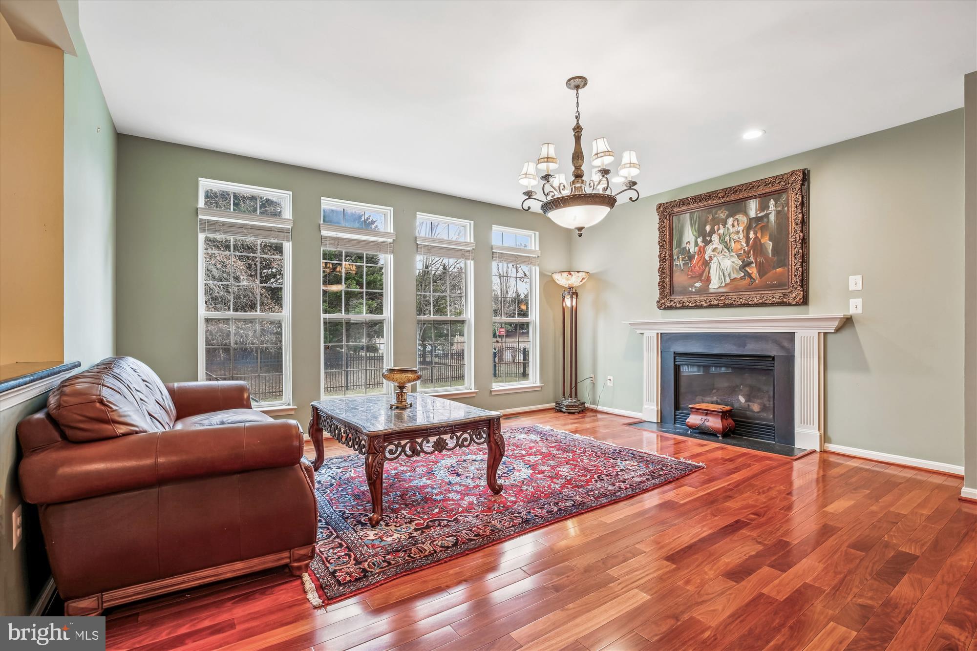 KINGSVIEW VILLAGE - Residential