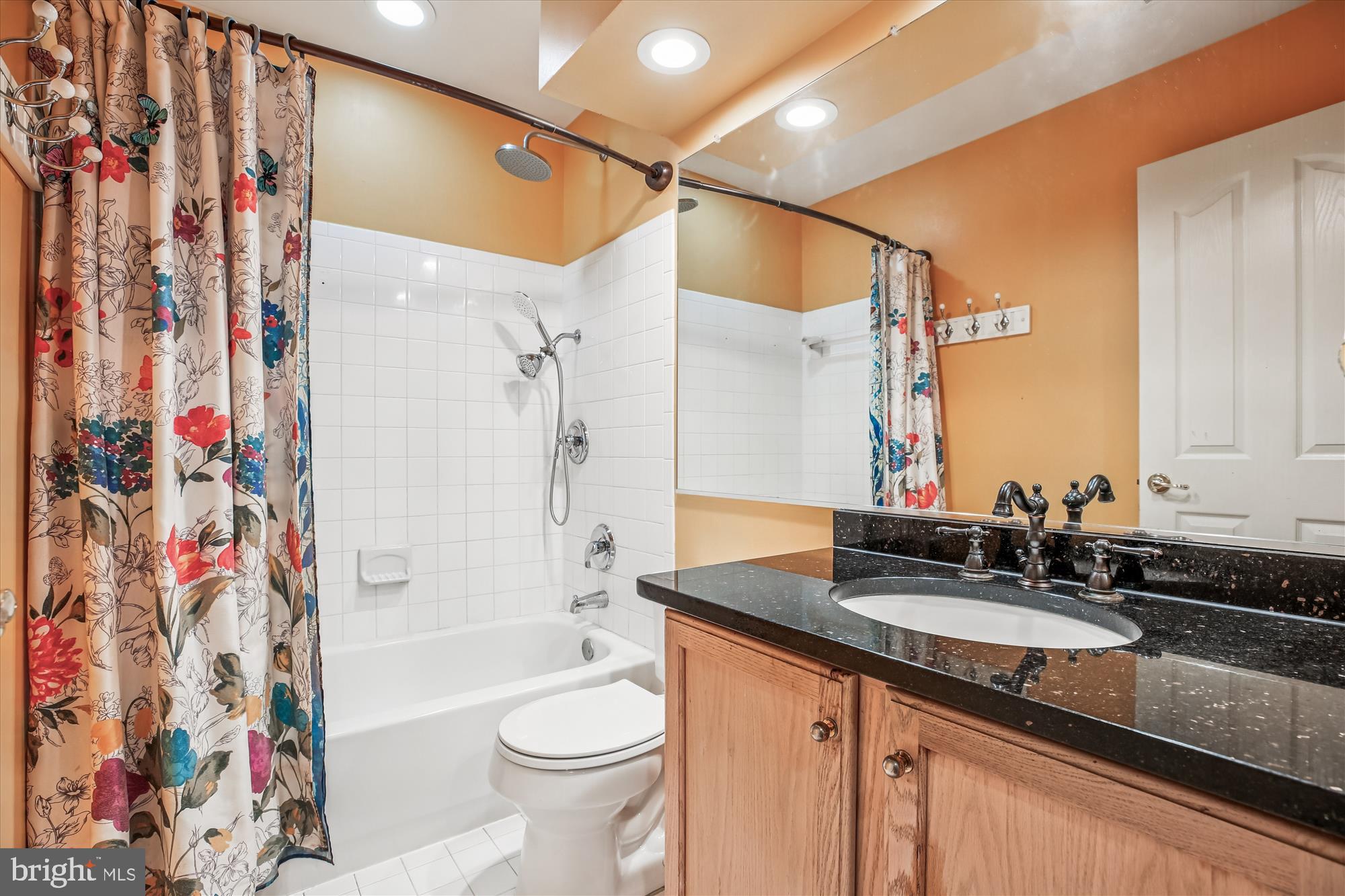 KINGSVIEW VILLAGE - Residential