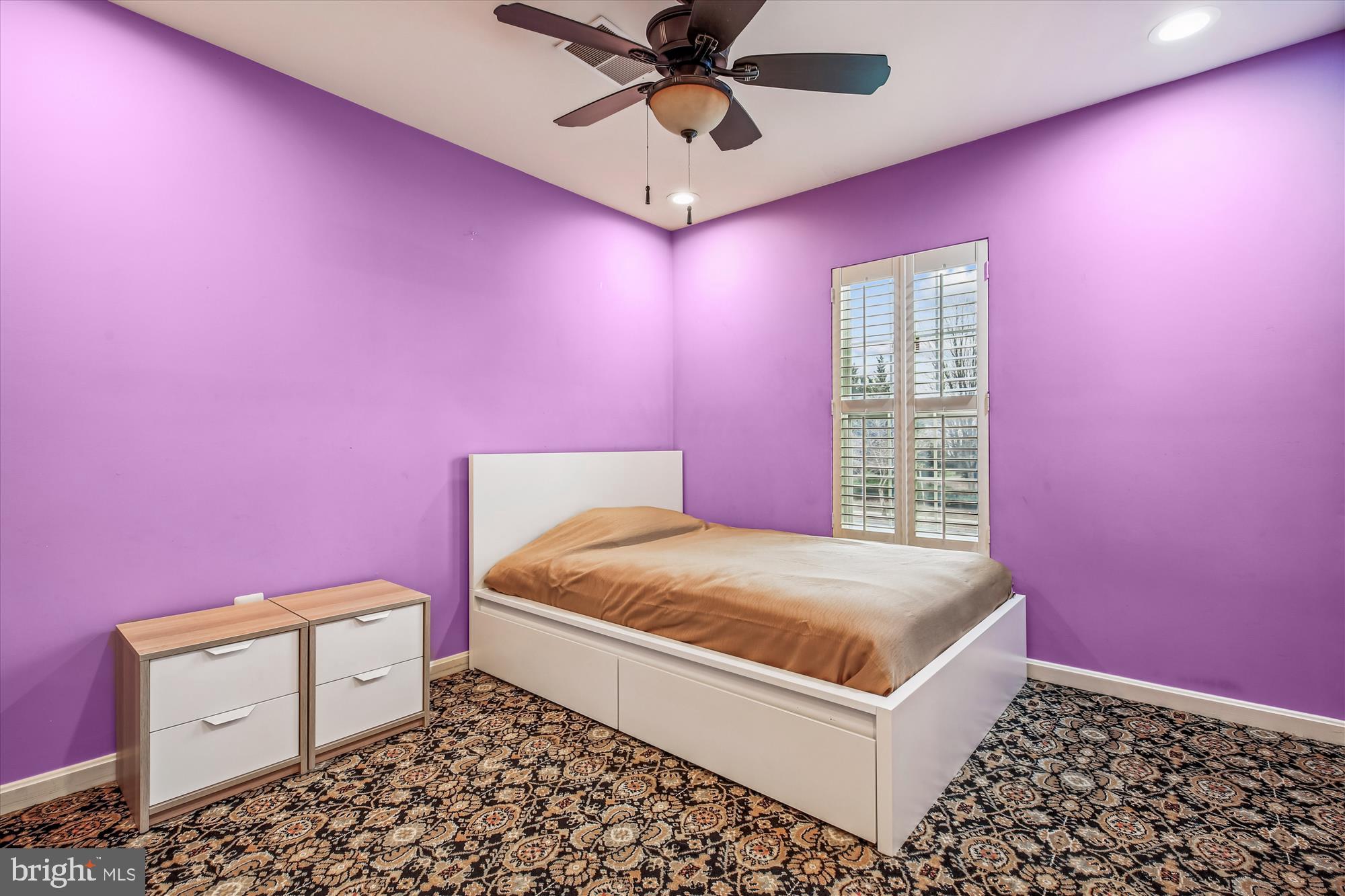 KINGSVIEW VILLAGE - Residential