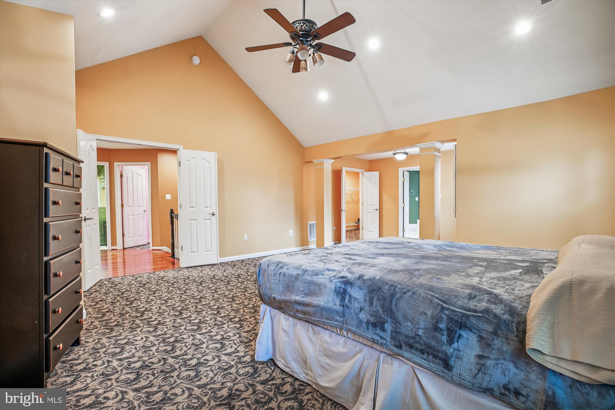 KINGSVIEW VILLAGE - Residential