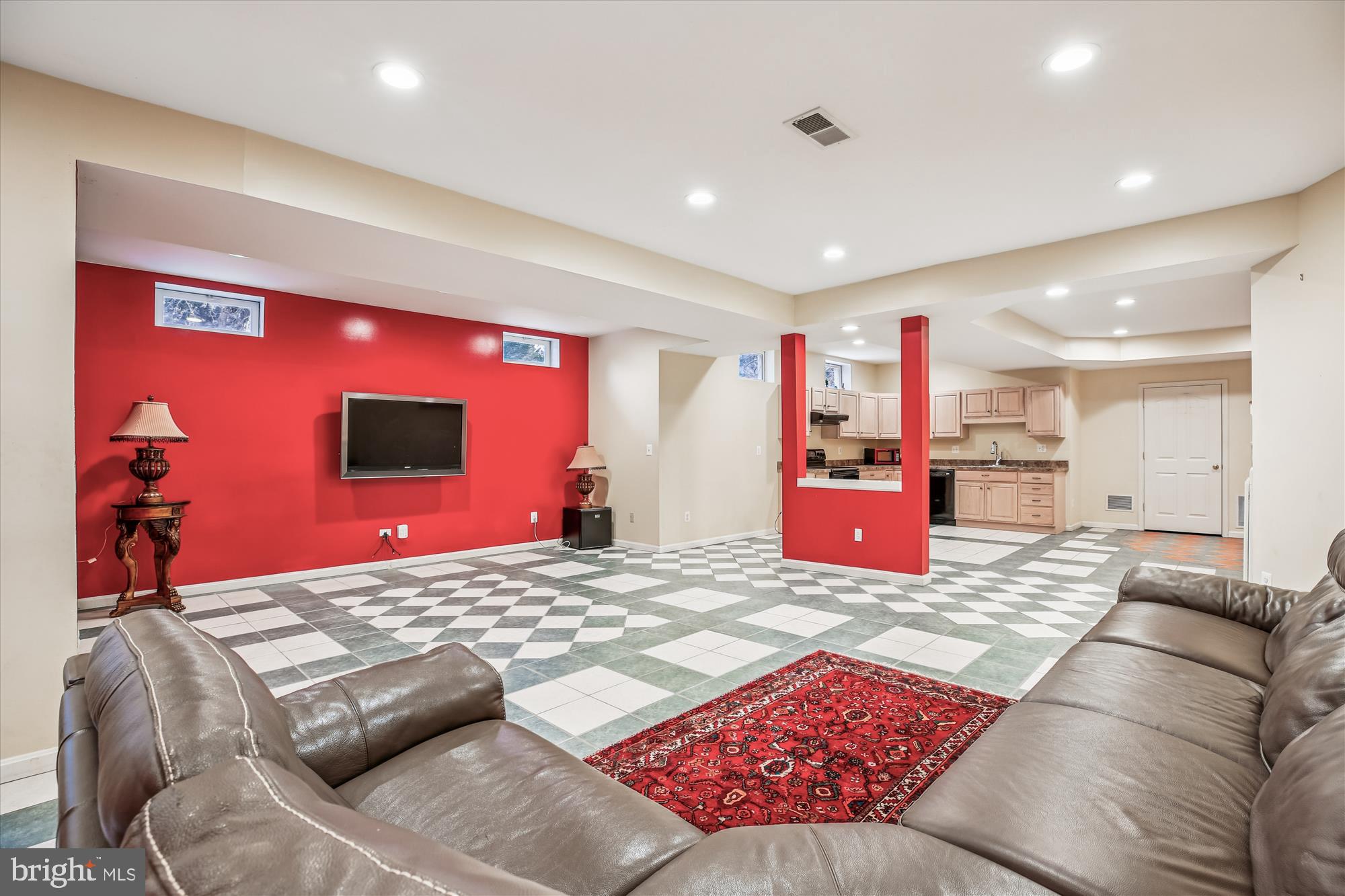 KINGSVIEW VILLAGE - Residential