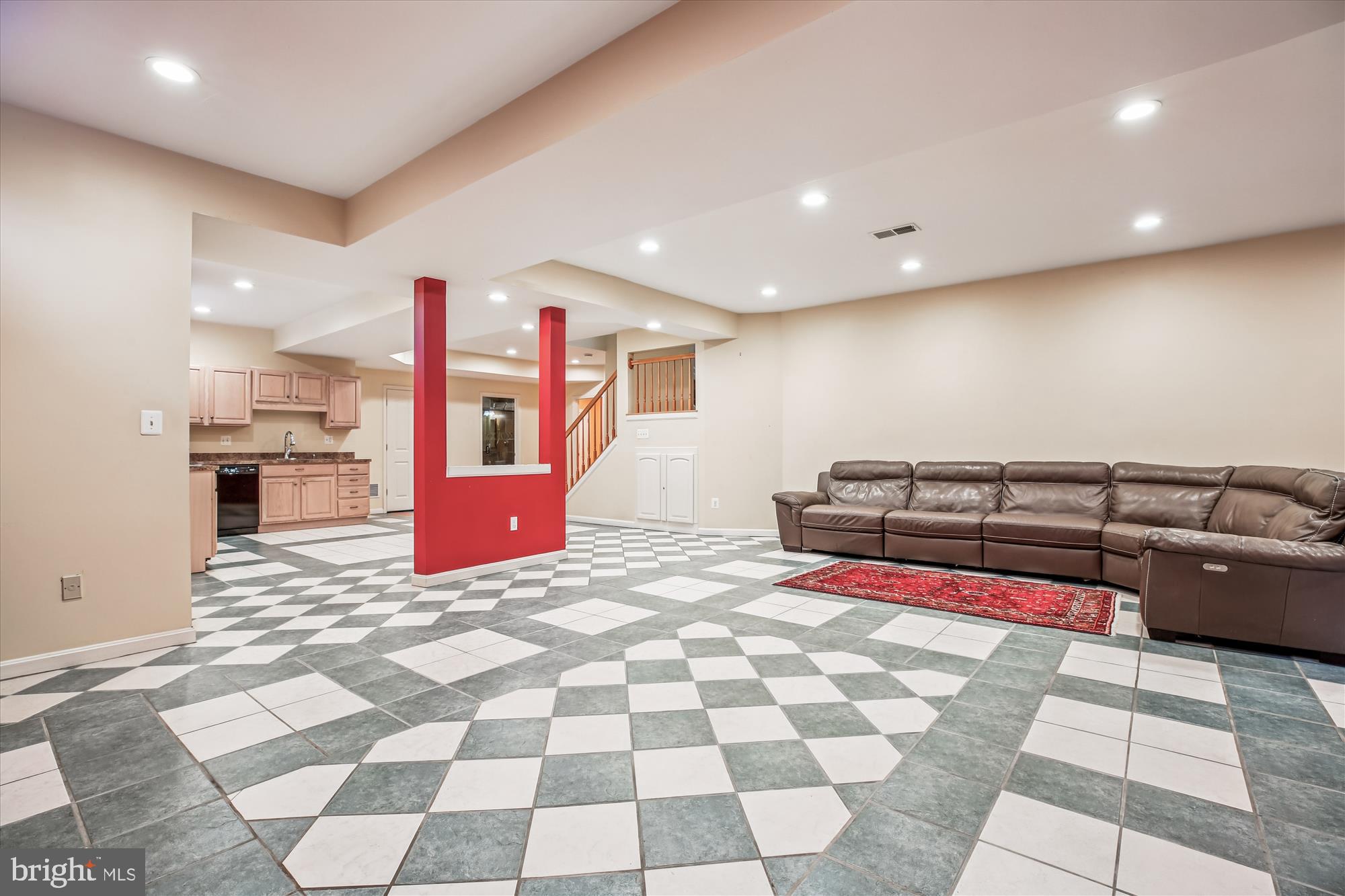 KINGSVIEW VILLAGE - Residential