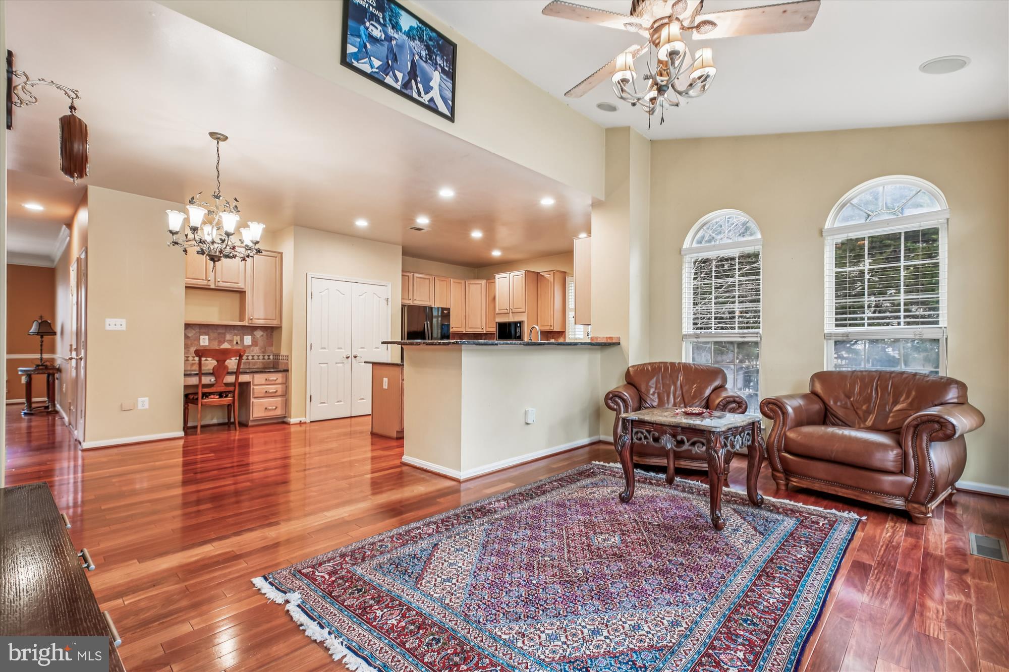 KINGSVIEW VILLAGE - Residential