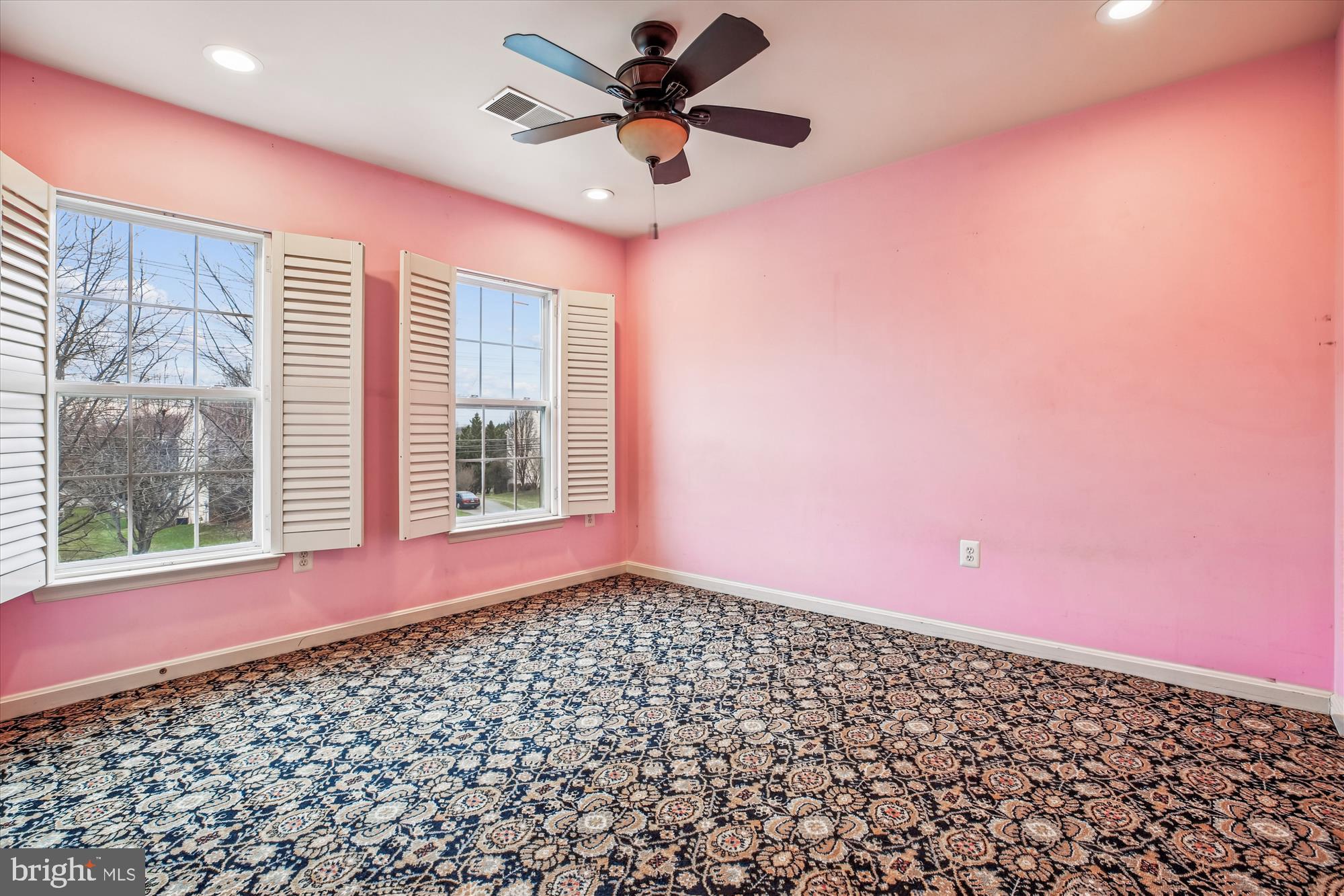 KINGSVIEW VILLAGE - Residential