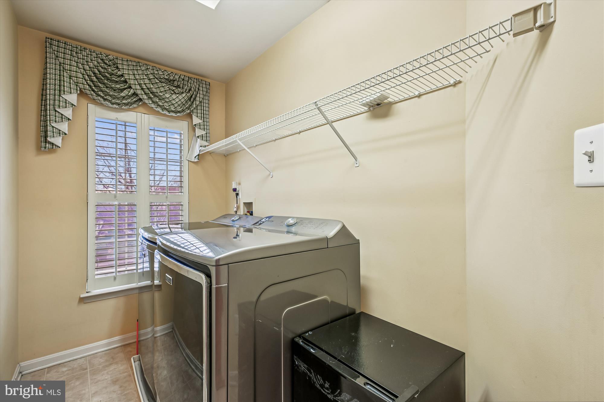 KINGSVIEW VILLAGE - Residential