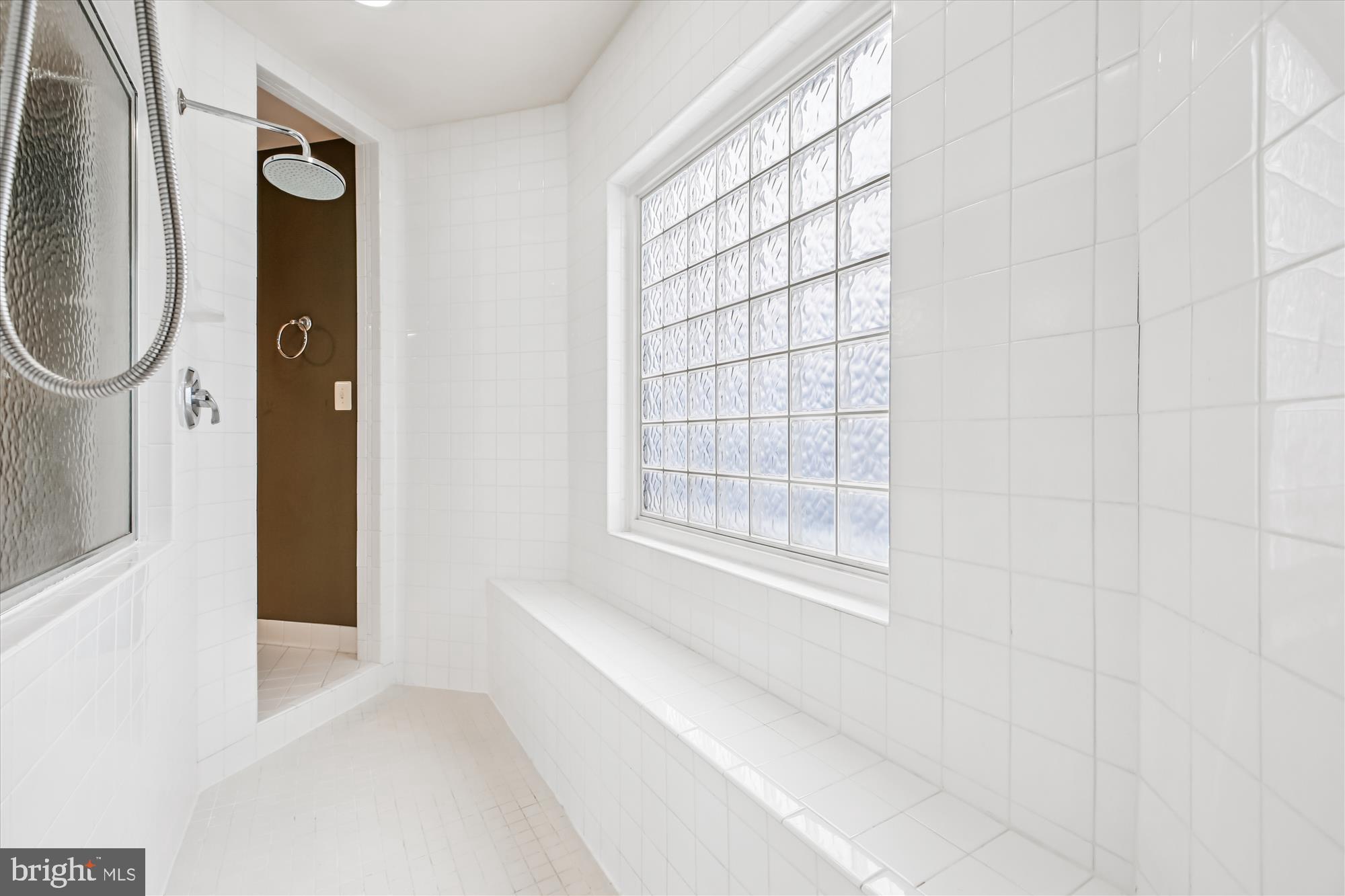 KINGSVIEW VILLAGE - Residential