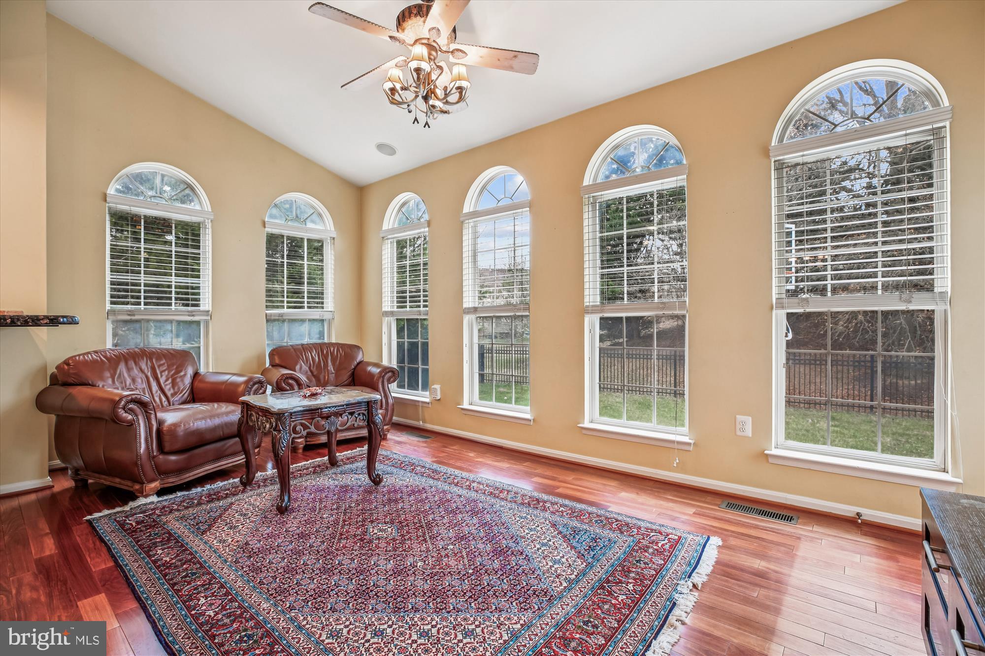 KINGSVIEW VILLAGE - Residential