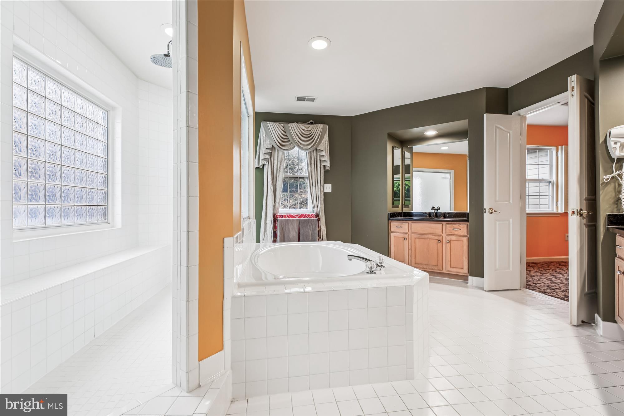 KINGSVIEW VILLAGE - Residential