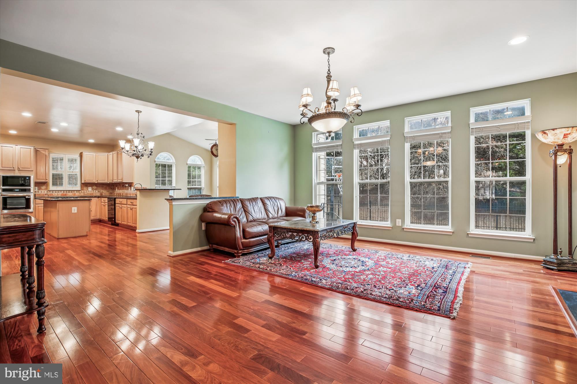 KINGSVIEW VILLAGE - Residential