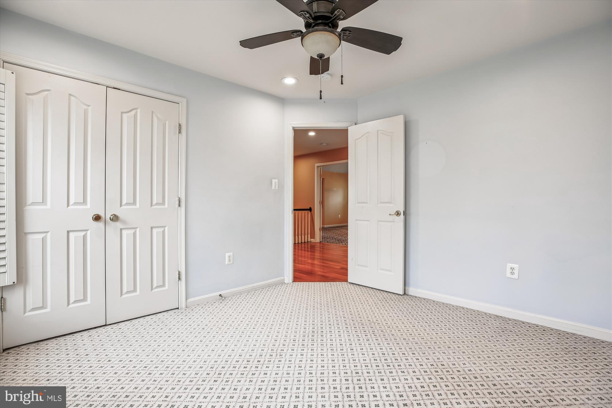 KINGSVIEW VILLAGE - Residential