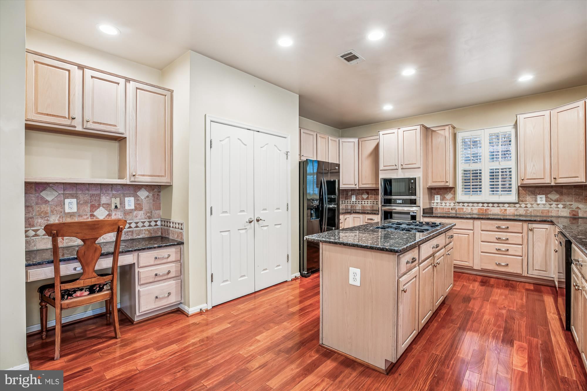 KINGSVIEW VILLAGE - Residential